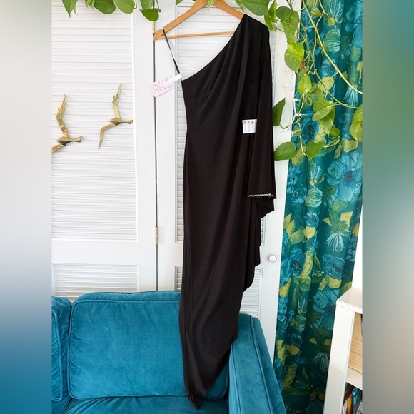 Mac Duggal | 11247 Black One Shoulder Asymmetrical Hem Flowy Dress New 4 Holiday - Picture 4 of 16